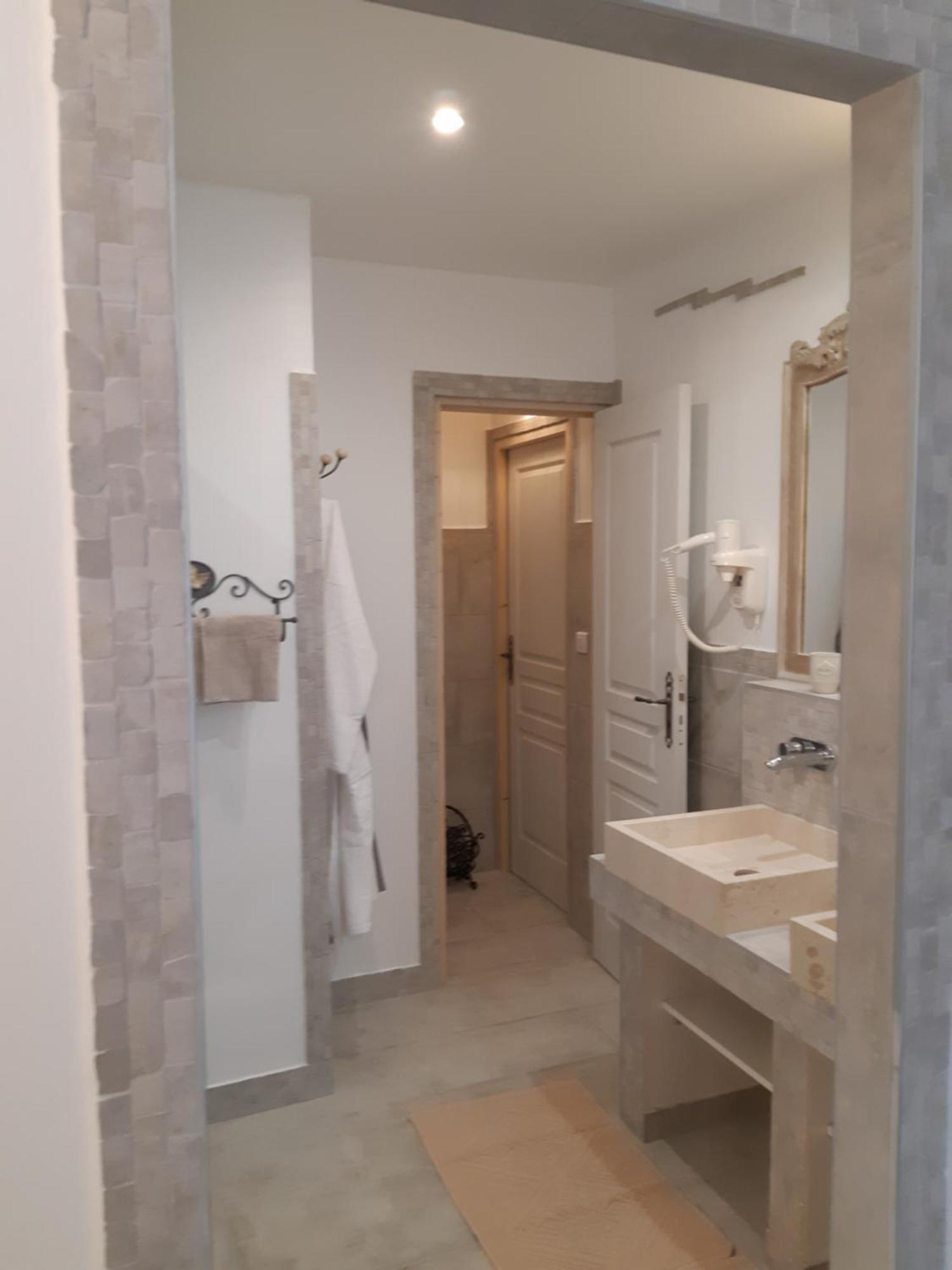 Les Chambres Manon - Piscine, Spa, Tennis Belcodene Pokój zdjęcie